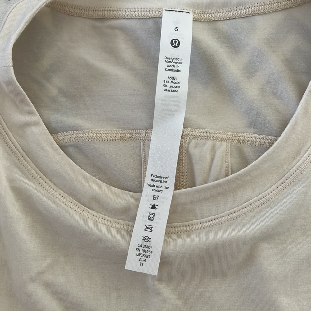 Lululemon Modal Pleated Back Long Sleeve Size 6 in WHTO - Picture 8 of 9